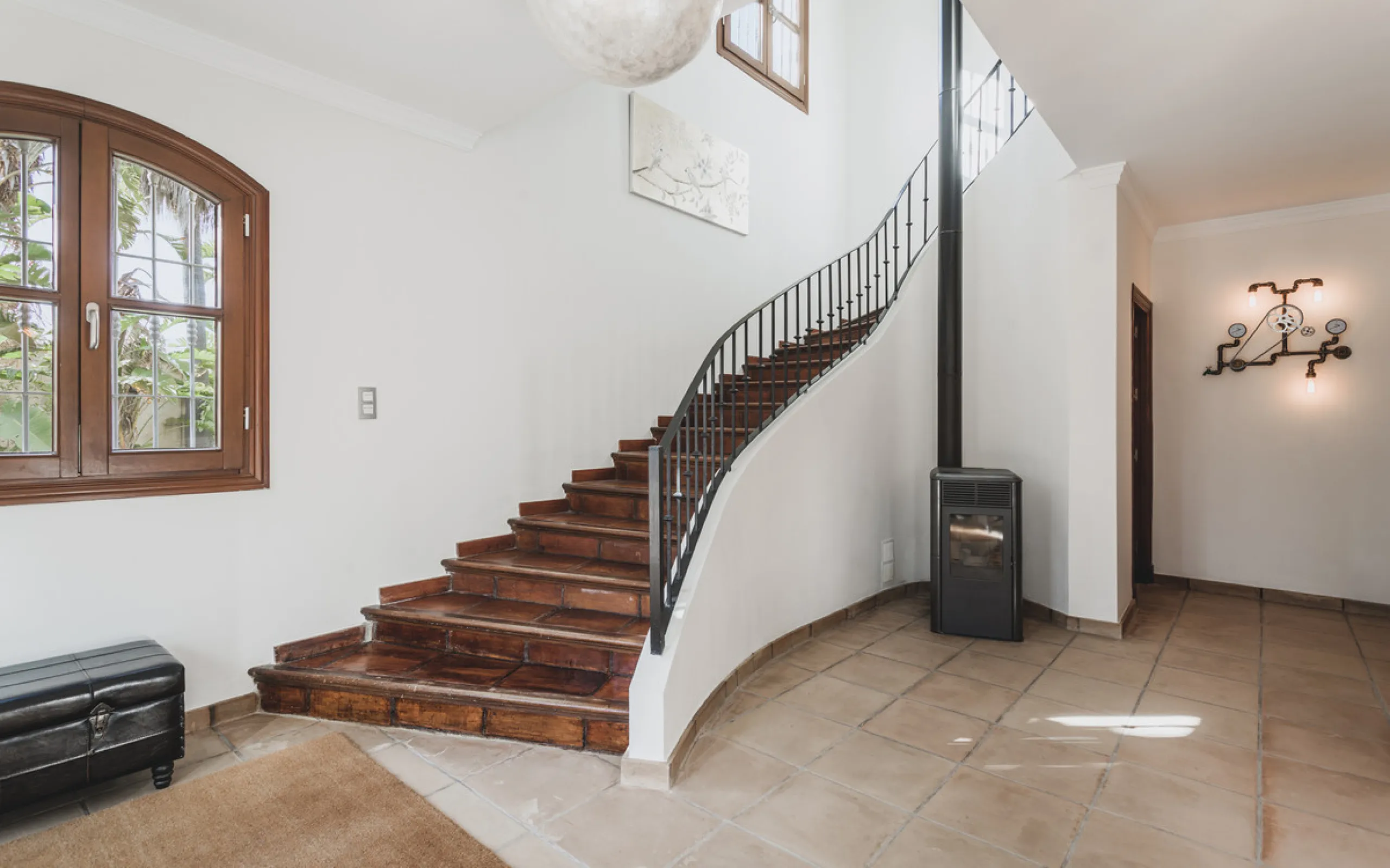 EXCEPTIONAL OPPORTUNITY – Luxurious Country Villa with Sea Views, 7 En-Suite Bedrooms, Gym, Sauna & Remarkable Sustainability Features Just Minutes from Estepona