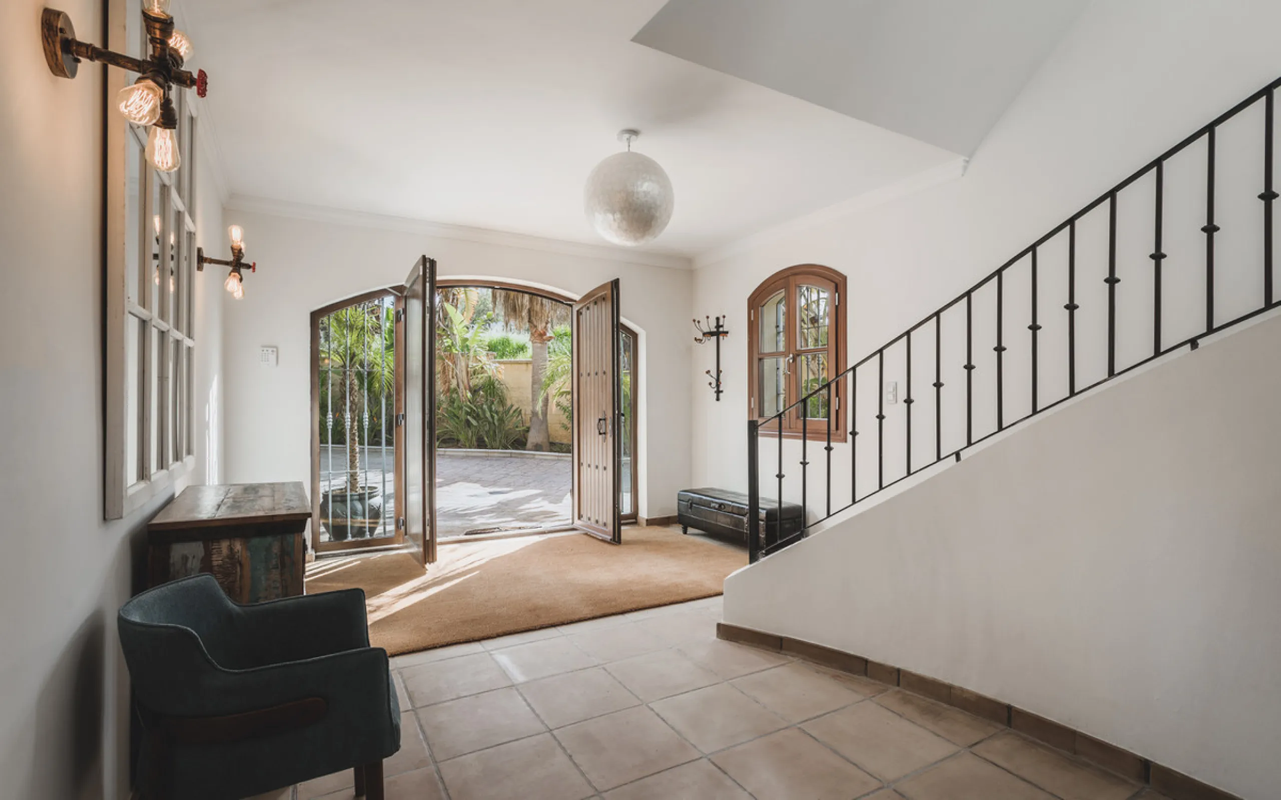 EXCEPTIONAL OPPORTUNITY – Luxurious Country Villa with Sea Views, 7 En-Suite Bedrooms, Gym, Sauna & Remarkable Sustainability Features Just Minutes from Estepona