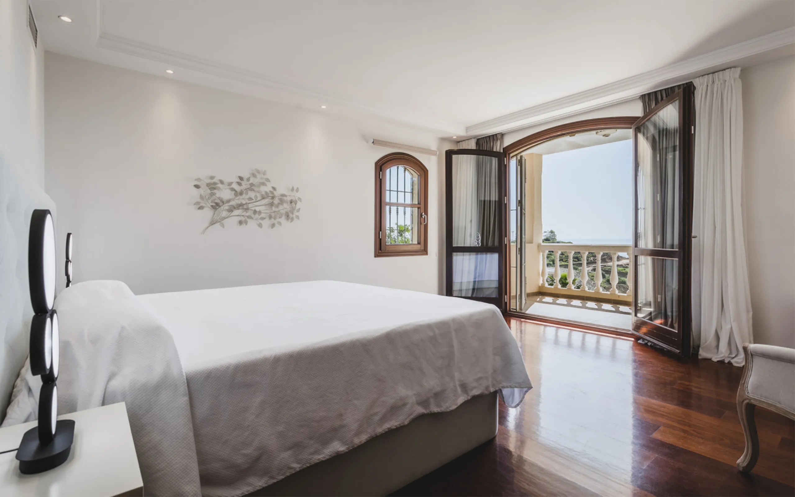 EXCEPTIONAL OPPORTUNITY – Luxurious Country Villa with Sea Views, 7 En-Suite Bedrooms, Gym, Sauna & Remarkable Sustainability Features Just Minutes from Estepona