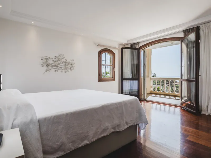 EXCEPTIONAL OPPORTUNITY – Luxurious Country Villa with Sea Views, 7 En-Suite Bedrooms, Gym, Sauna & Remarkable Sustainability Features Just Minutes from Estepona