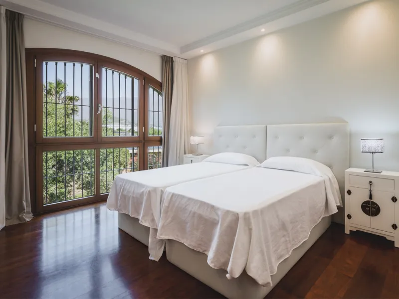 EXCEPTIONAL OPPORTUNITY – Luxurious Country Villa with Sea Views, 7 En-Suite Bedrooms, Gym, Sauna & Remarkable Sustainability Features Just Minutes from Estepona