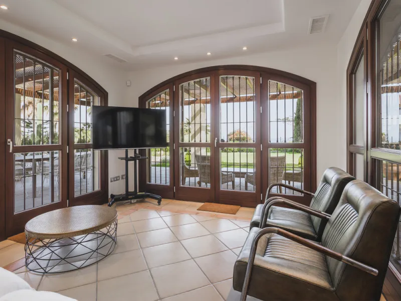 EXCEPTIONAL OPPORTUNITY – Luxurious Country Villa with Sea Views, 7 En-Suite Bedrooms, Gym, Sauna & Remarkable Sustainability Features Just Minutes from Estepona
