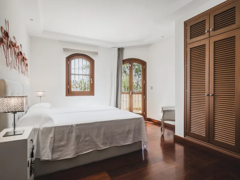 EXCEPTIONAL OPPORTUNITY – Luxurious Country Villa with Sea Views, 7 En-Suite Bedrooms, Gym, Sauna & Remarkable Sustainability Features Just Minutes from Estepona