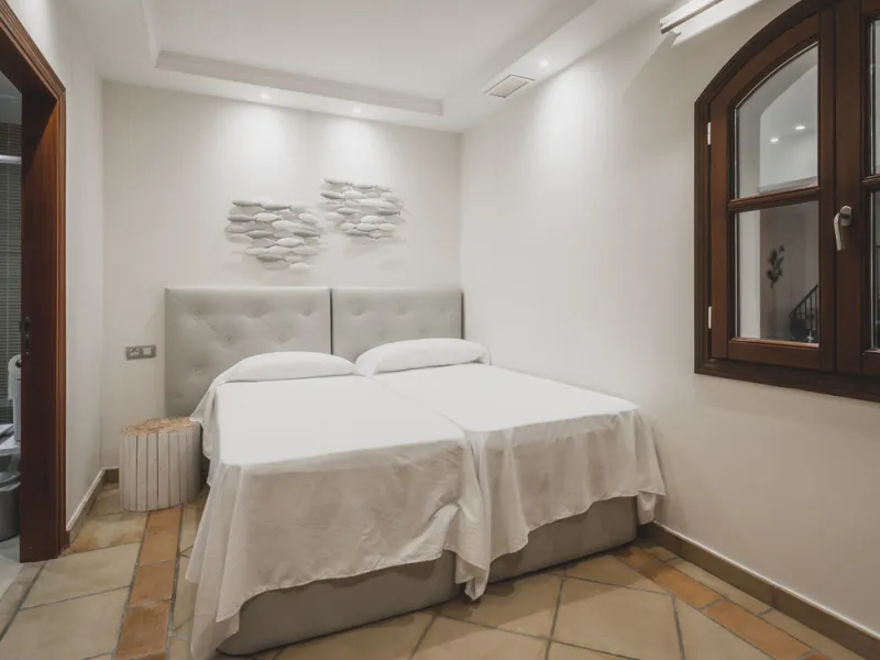 EXCEPTIONAL OPPORTUNITY – Luxurious Country Villa with Sea Views, 7 En-Suite Bedrooms, Gym, Sauna & Remarkable Sustainability Features Just Minutes from Estepona