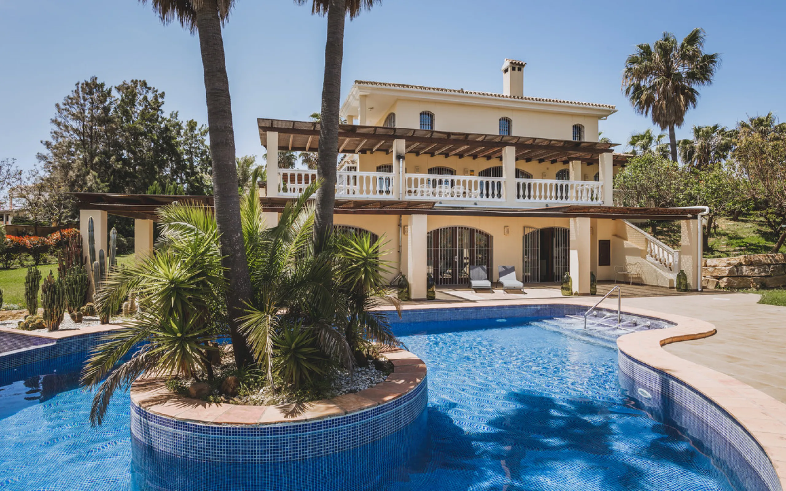 EXCEPTIONAL OPPORTUNITY – Luxurious Country Villa with Sea Views, 7 En-Suite Bedrooms, Gym, Sauna & Remarkable Sustainability Features Just Minutes from Estepona