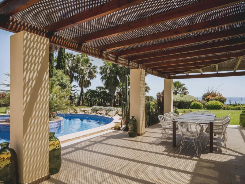 EXCEPTIONAL OPPORTUNITY – Luxurious Country Villa with Sea Views, 7 En-Suite Bedrooms, Gym, Sauna & Remarkable Sustainability Features Just Minutes from Estepona