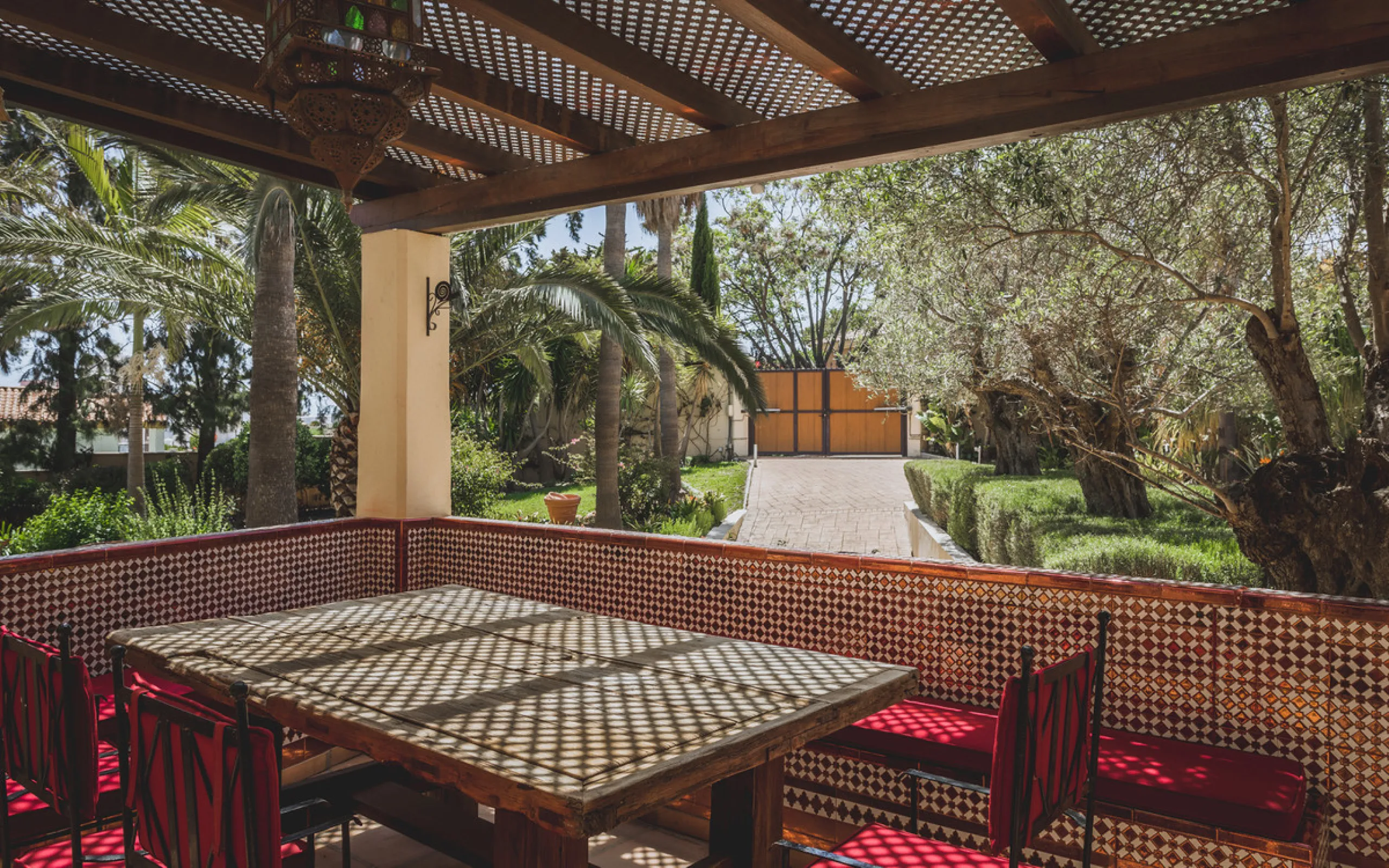 EXCEPTIONAL OPPORTUNITY – Luxurious Country Villa with Sea Views, 7 En-Suite Bedrooms, Gym, Sauna & Remarkable Sustainability Features Just Minutes from Estepona