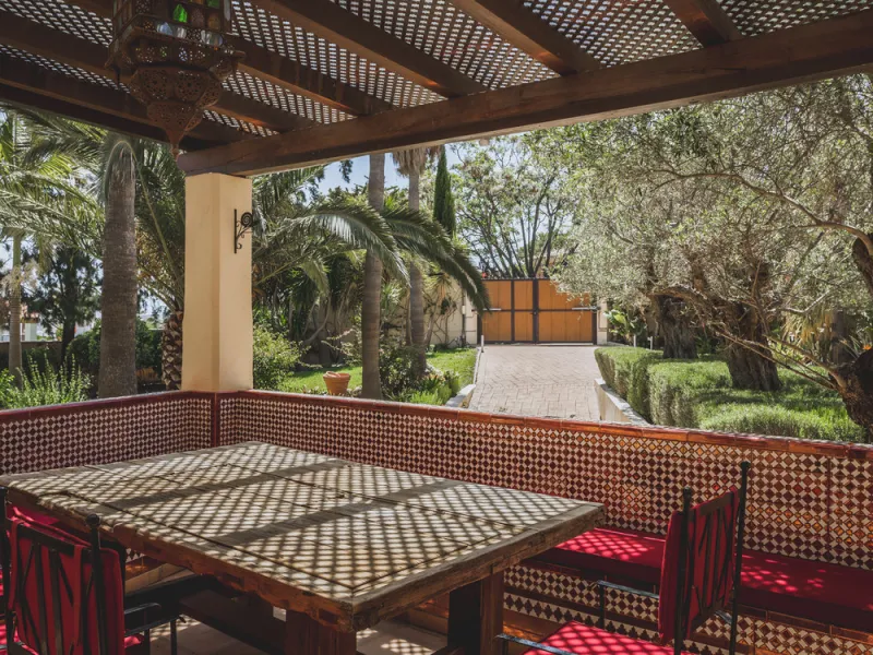 EXCEPTIONAL OPPORTUNITY – Luxurious Country Villa with Sea Views, 7 En-Suite Bedrooms, Gym, Sauna & Remarkable Sustainability Features Just Minutes from Estepona