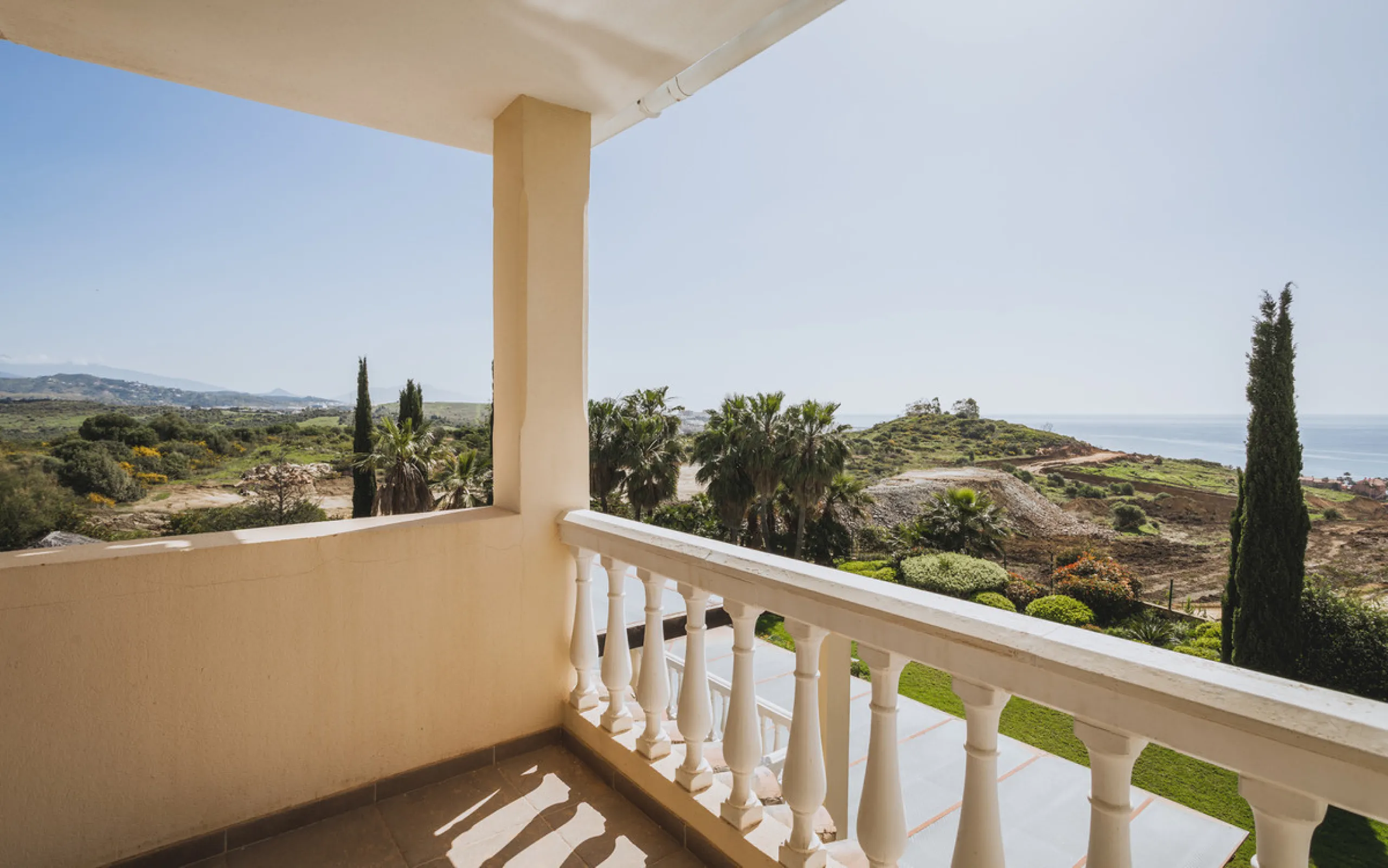 EXCEPTIONAL OPPORTUNITY – Luxurious Country Villa with Sea Views, 7 En-Suite Bedrooms, Gym, Sauna & Remarkable Sustainability Features Just Minutes from Estepona