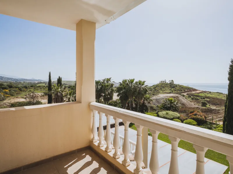 EXCEPTIONAL OPPORTUNITY – Luxurious Country Villa with Sea Views, 7 En-Suite Bedrooms, Gym, Sauna & Remarkable Sustainability Features Just Minutes from Estepona