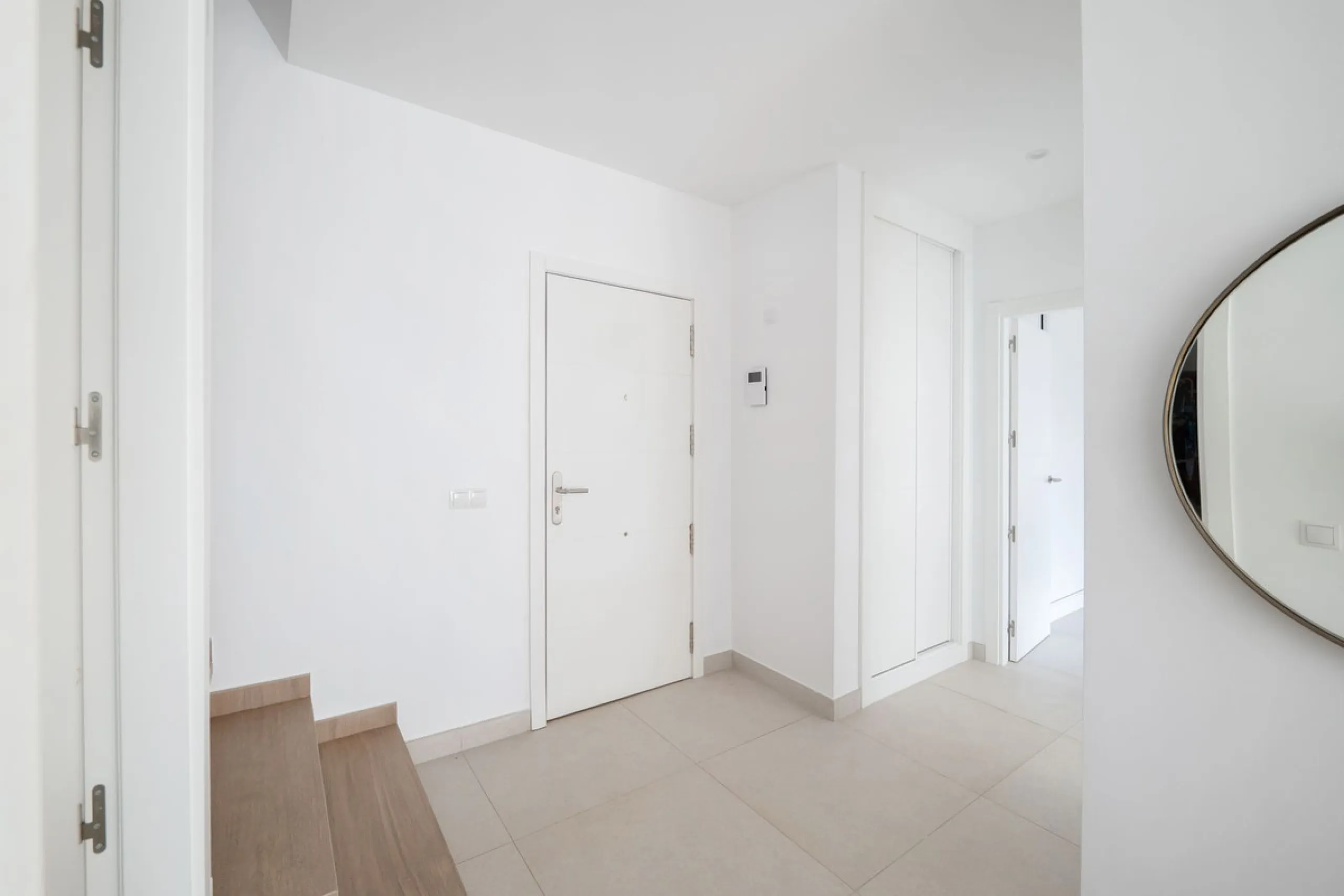 Discover this spacious and bright, beautiful townhouse located within the prestigious Finca Cortesin in Casares Costa. Available for sale, this 2-story property features 3 bedrooms and 3 bathrooms, offering ample space for comfortable living.