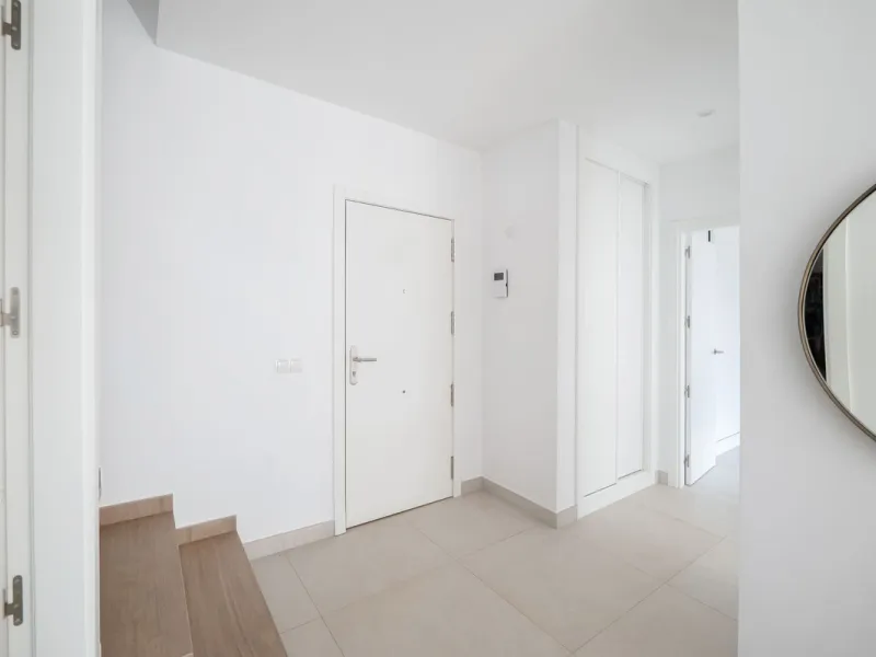 Discover this spacious and bright, beautiful townhouse located within the prestigious Finca Cortesin in Casares Costa. Available for sale, this 2-story property features 3 bedrooms and 3 bathrooms, offering ample space for comfortable living.