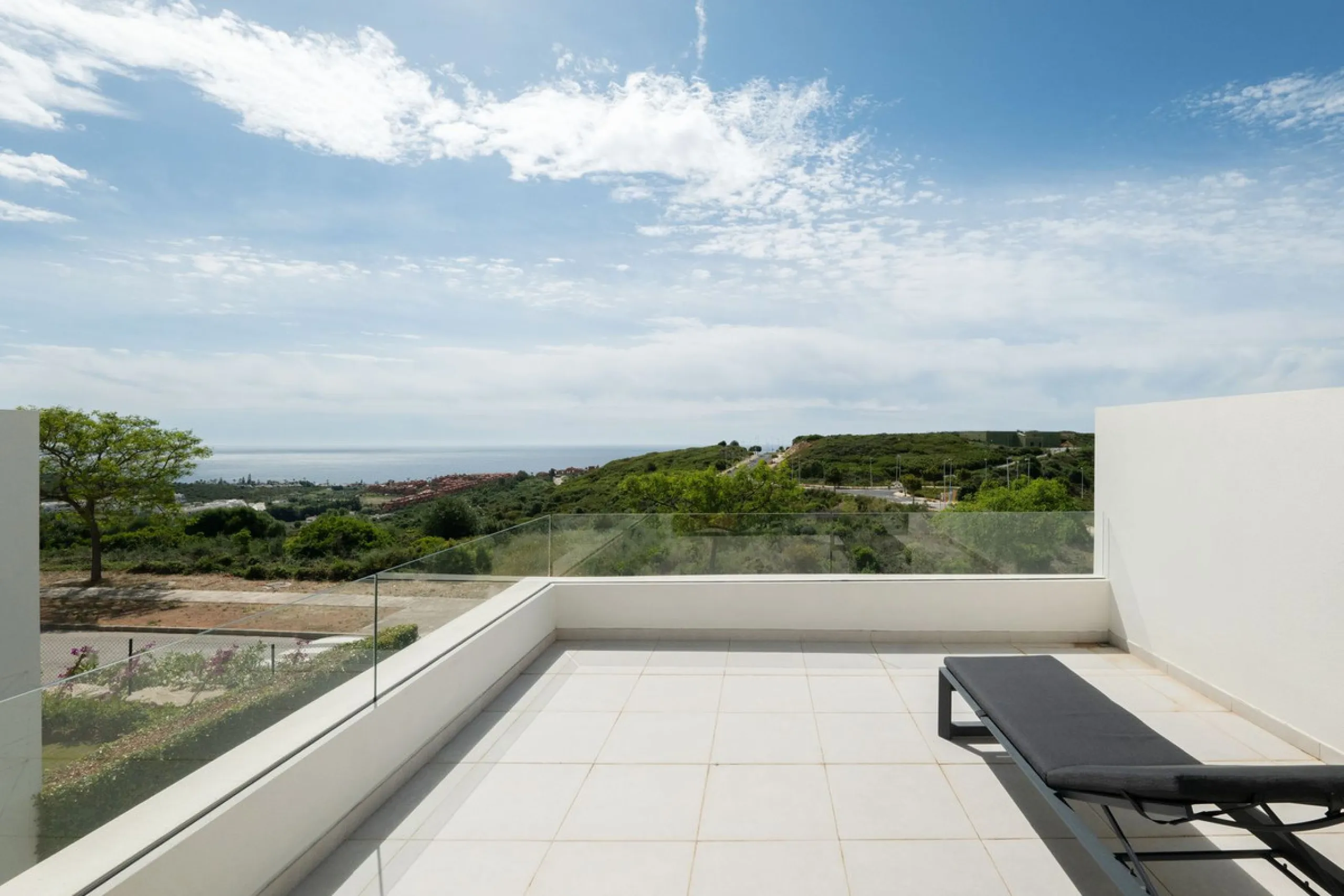 Discover this spacious and bright, beautiful townhouse located within the prestigious Finca Cortesin in Casares Costa. Available for sale, this 2-story property features 3 bedrooms and 3 bathrooms, offering ample space for comfortable living.