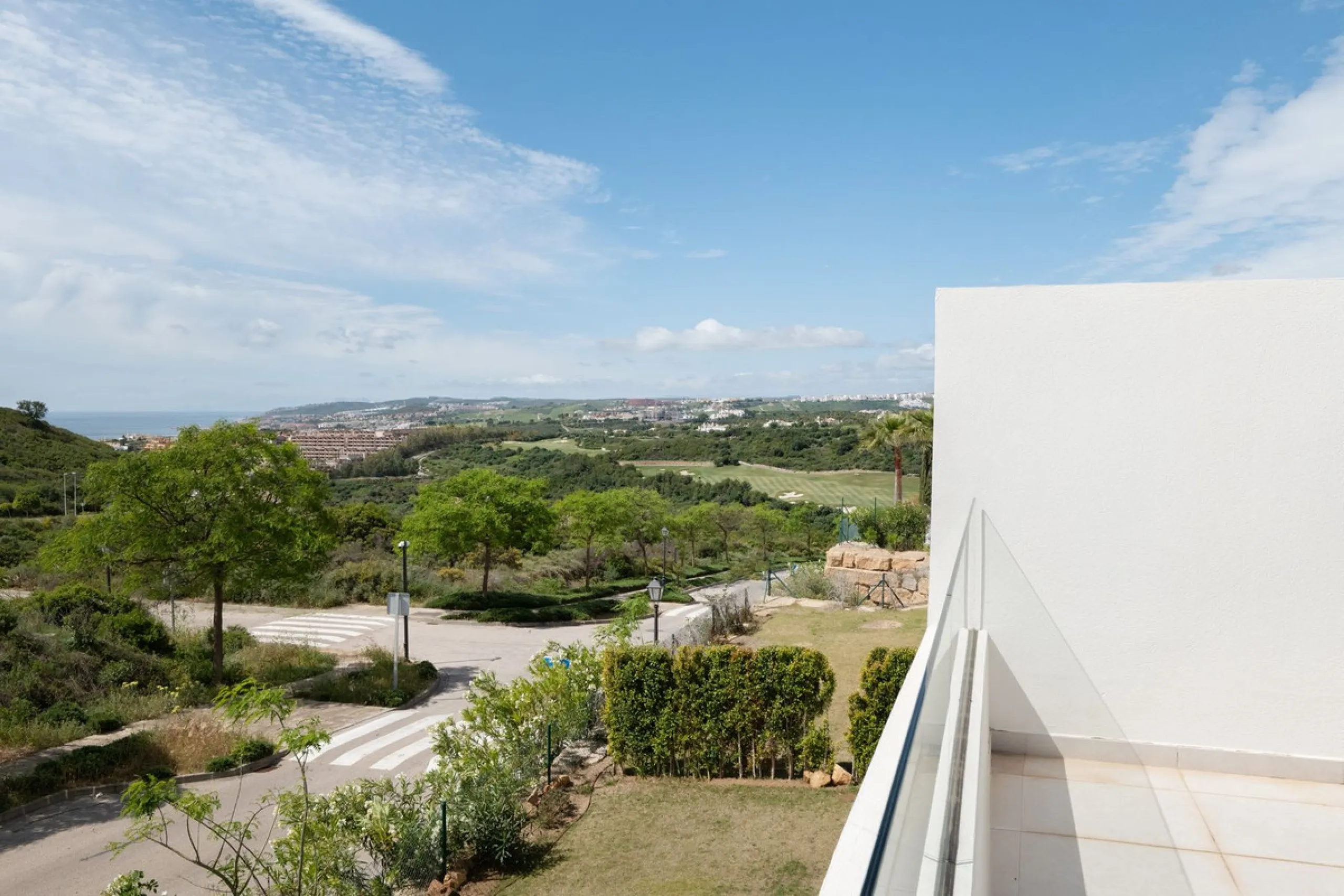 Discover this spacious and bright, beautiful townhouse located within the prestigious Finca Cortesin in Casares Costa. Available for sale, this 2-story property features 3 bedrooms and 3 bathrooms, offering ample space for comfortable living.
