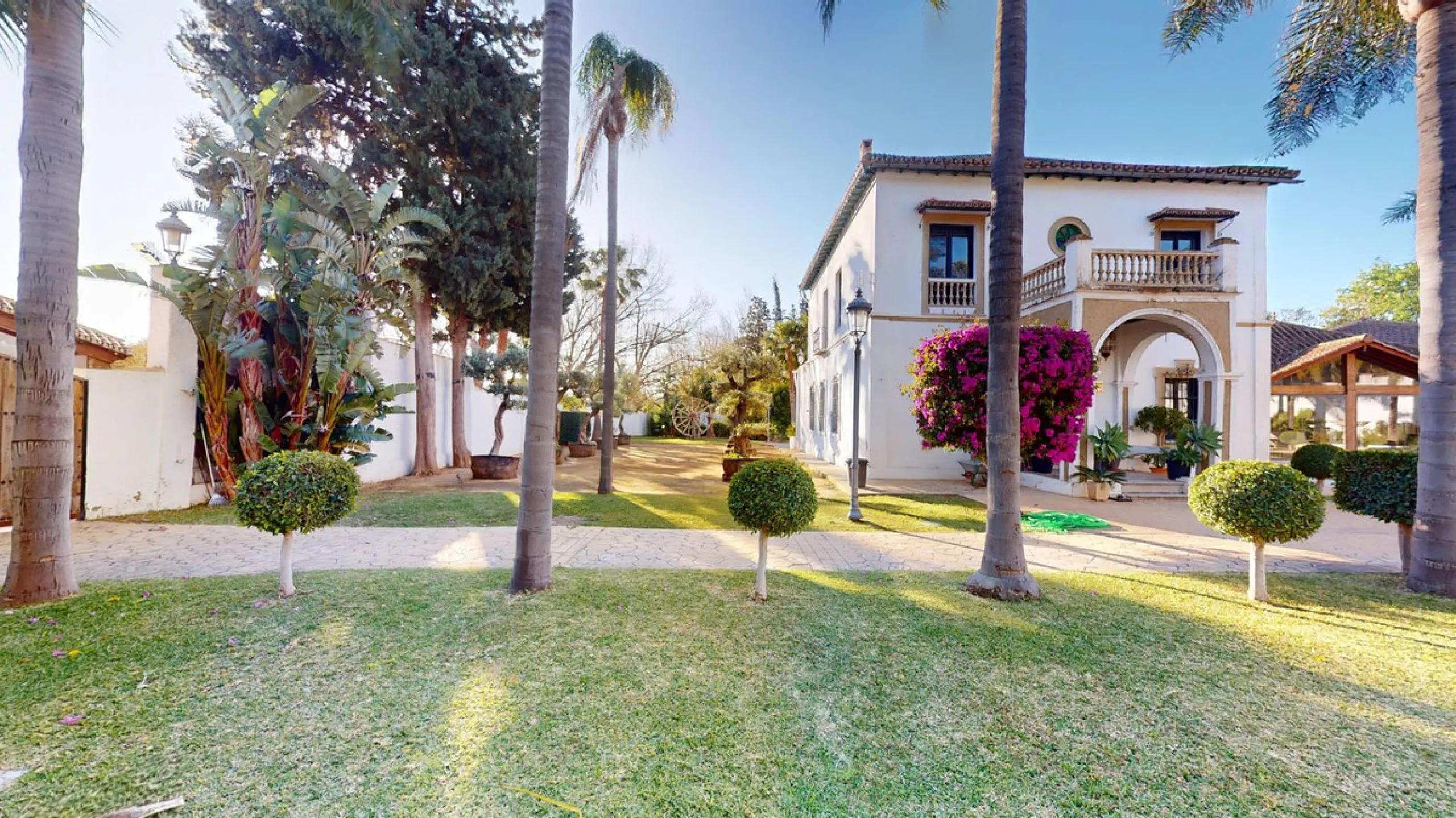 Commercial - Other в продаже в Torremolinos, Málaga. Площадь дома 520 м². Площадь участка 2250 м²