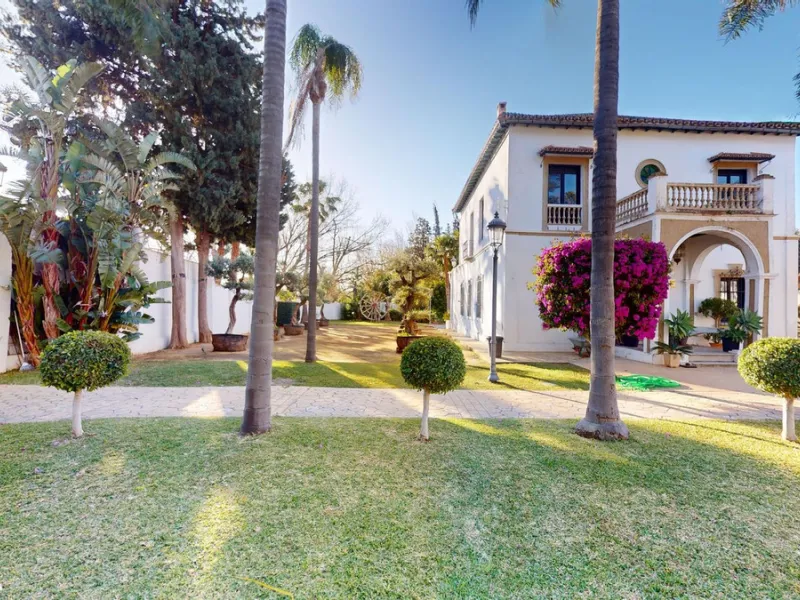 El Molino de Batán is a historic property located in the municipality of Torremolinos, on the Costa del Sol, which has evolved over the years to adapt to various functions. Originally known for its large party hall, this mill has witnessed hundreds of wed