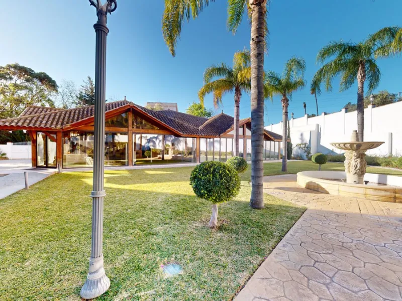 Commercial - Other в продаже в Torremolinos, Málaga. Площадь дома 520 м². Площадь участка 2250 м²
