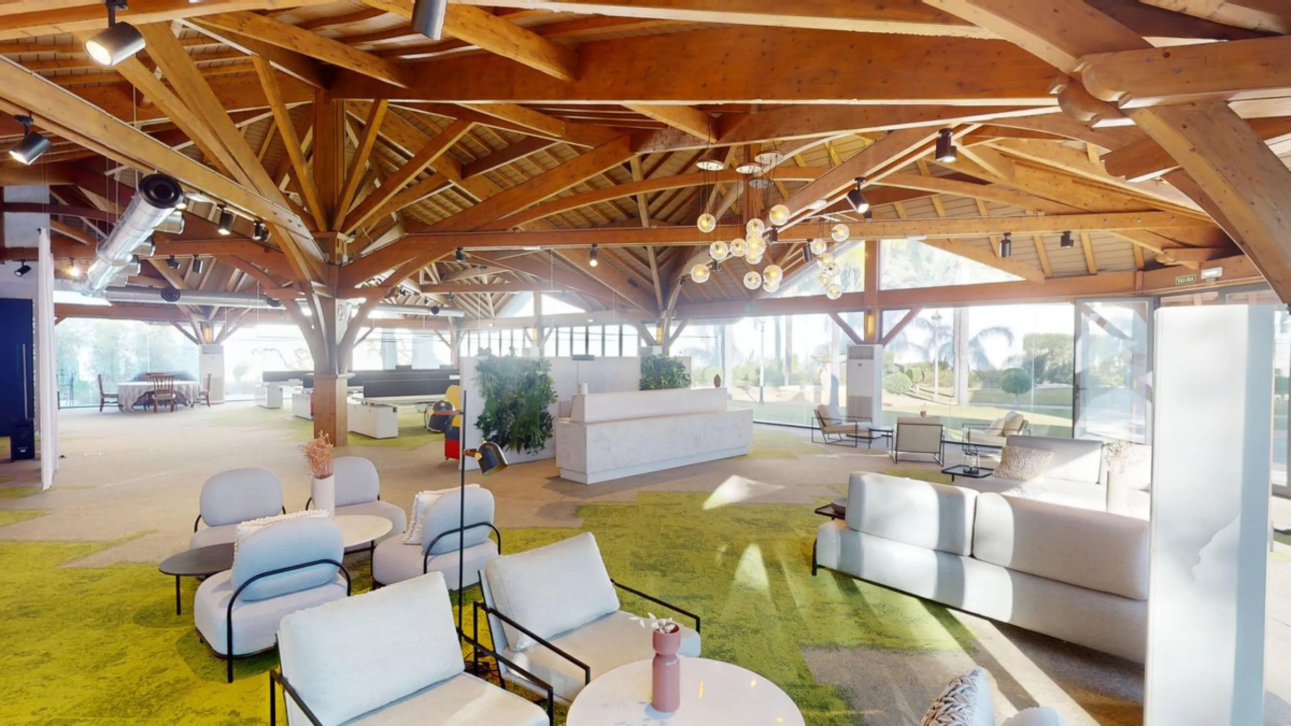 Commercial - Other в продаже в Torremolinos, Málaga. Площадь дома 520 м². Площадь участка 2250 м²