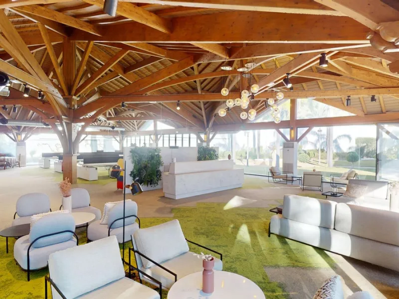 Commercial - Other в продаже в Torremolinos, Málaga. Площадь дома 520 м². Площадь участка 2250 м²