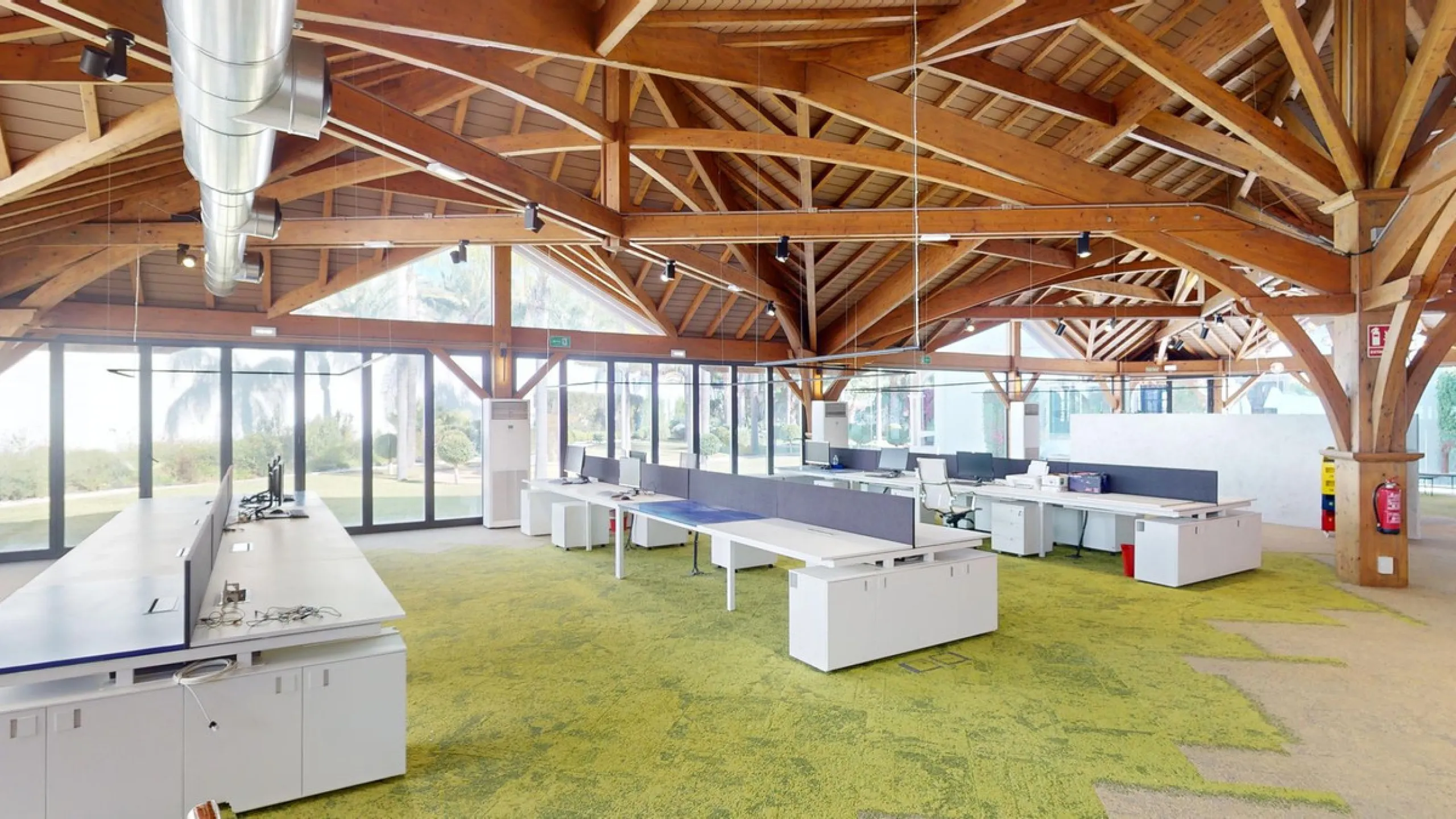 Commercial - Other в продаже в Torremolinos, Málaga. Площадь дома 520 м². Площадь участка 2250 м²