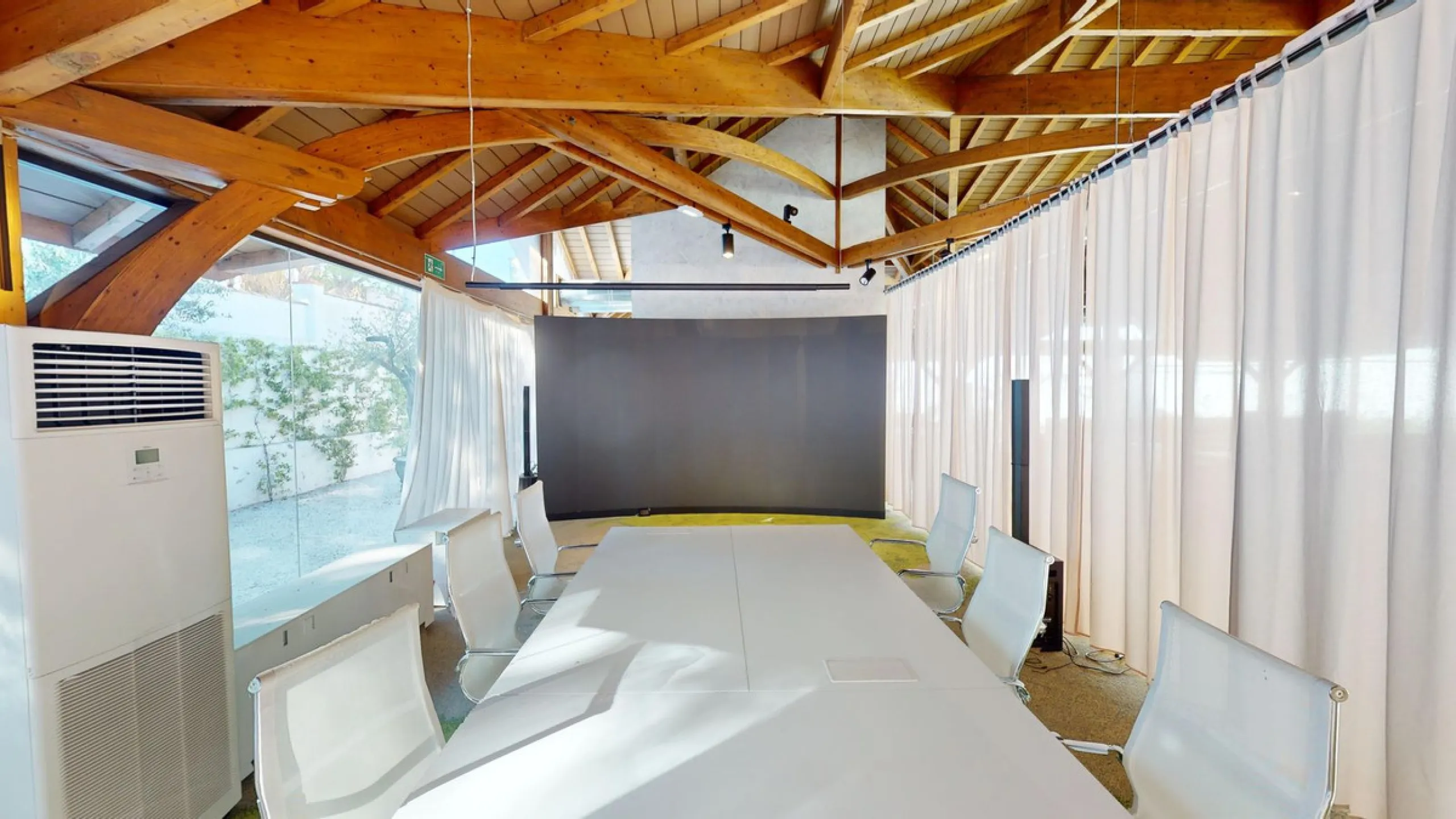 Commercial - Other в продаже в Torremolinos, Málaga. Площадь дома 520 м². Площадь участка 2250 м²
