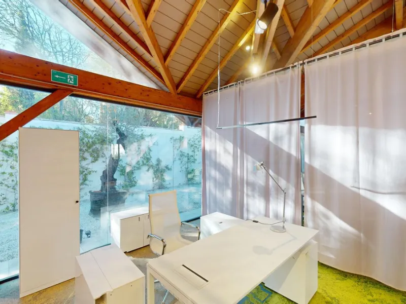 Commercial - Other в продаже в Torremolinos, Málaga. Площадь дома 520 м². Площадь участка 2250 м²