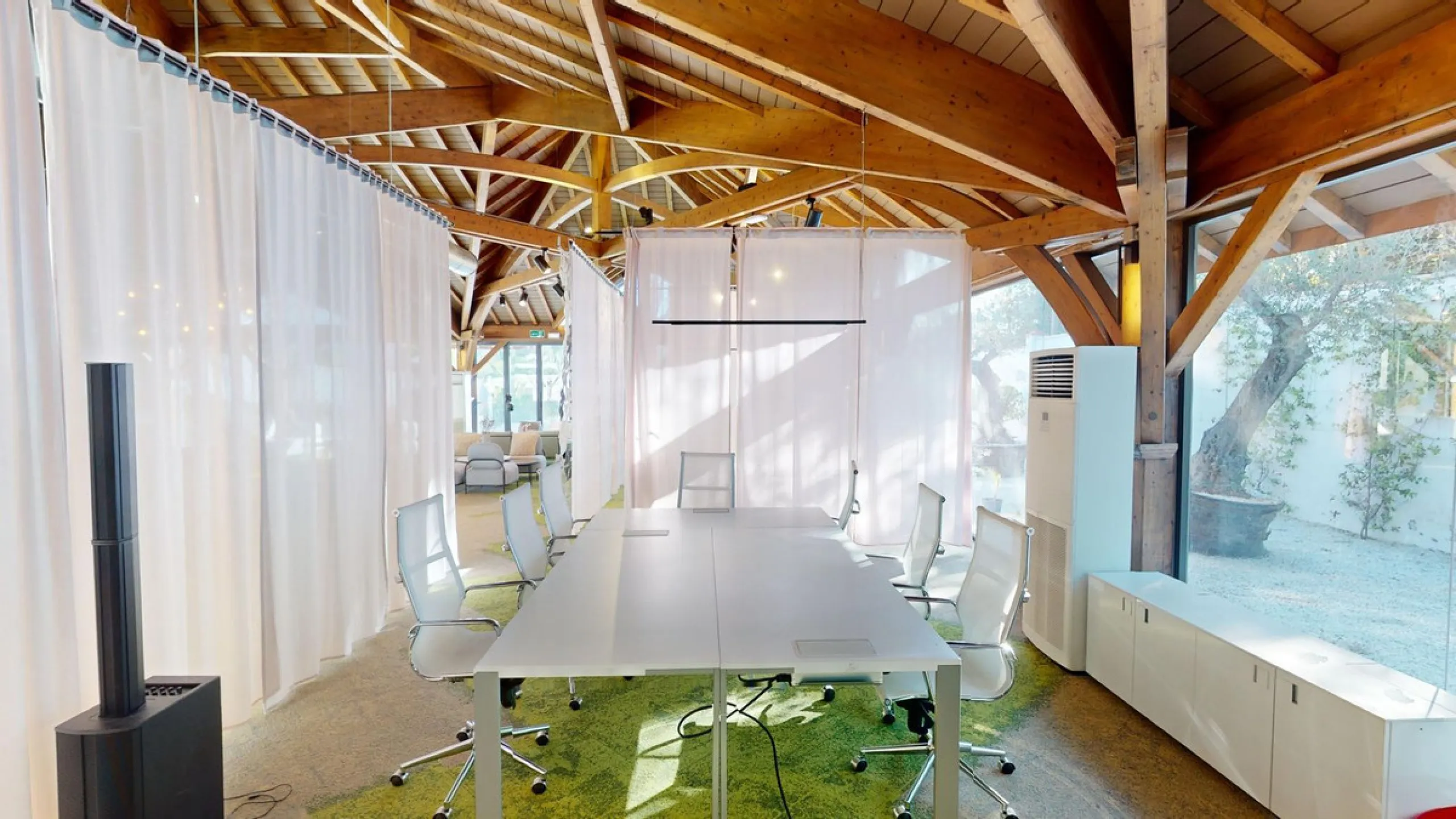 Commercial - Other в продаже в Torremolinos, Málaga. Площадь дома 520 м². Площадь участка 2250 м²