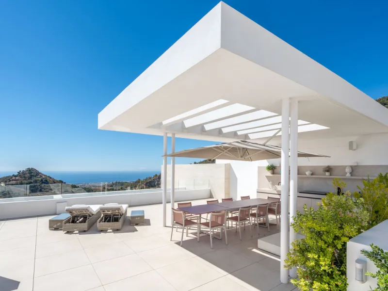 Apartment - Penthouse в продаже в Ojén, Málaga. В доме 3 спален и 3 ванных комнат. Площадь дома 275 м²