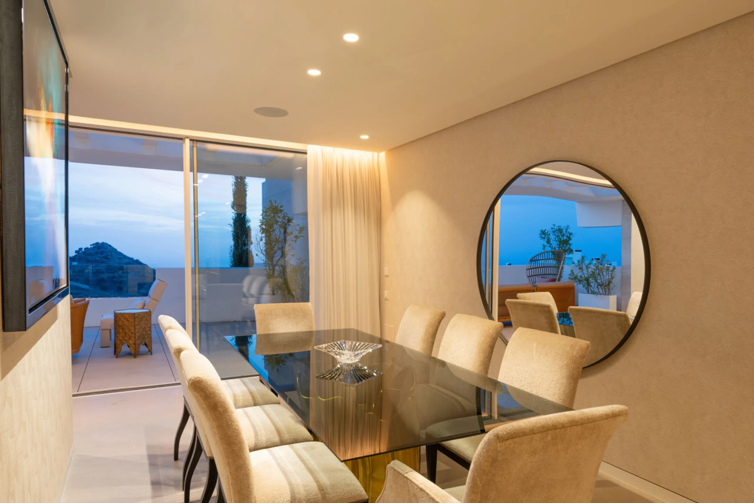 Apartment - Penthouse в продаже в Ojén, Málaga. В доме 3 спален и 3 ванных комнат. Площадь дома 275 м²