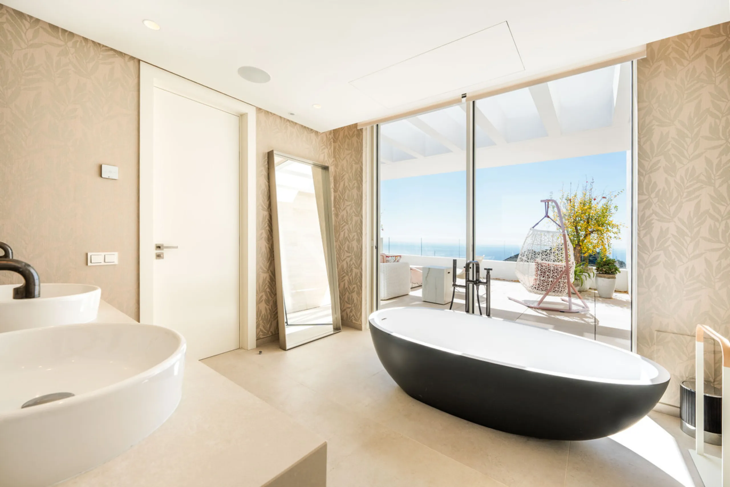 Apartment - Penthouse в продаже в Ojén, Málaga. В доме 3 спален и 3 ванных комнат. Площадь дома 275 м²