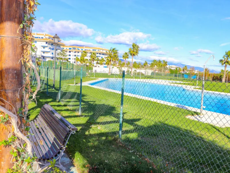 Fantastic 1-bedroom BEACHFRONT penthouse located in the well-known La Noria III development in San Luis de Sabinillas, straight at the beach and surrounded by all amenities.