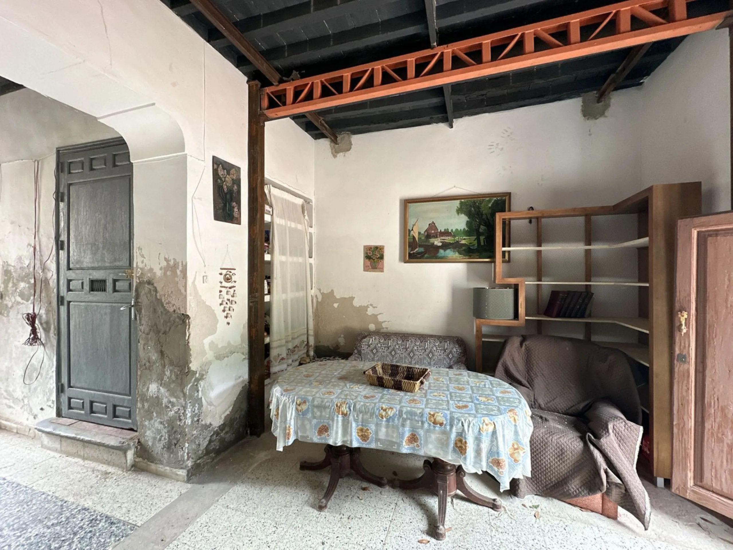 Immerse yourself in the magic of nature and history with this spectacular estate located in the Montes de Málaga Natural Park. Finca Lagar de Tolosa not only offers a unique living experience but also the opportunity to own a piece of Málaga's rich histor