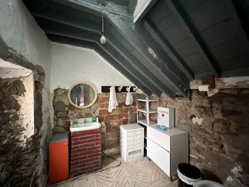 Immerse yourself in the magic of nature and history with this spectacular estate located in the Montes de Málaga Natural Park. Finca Lagar de Tolosa not only offers a unique living experience but also the opportunity to own a piece of Málaga's rich histor