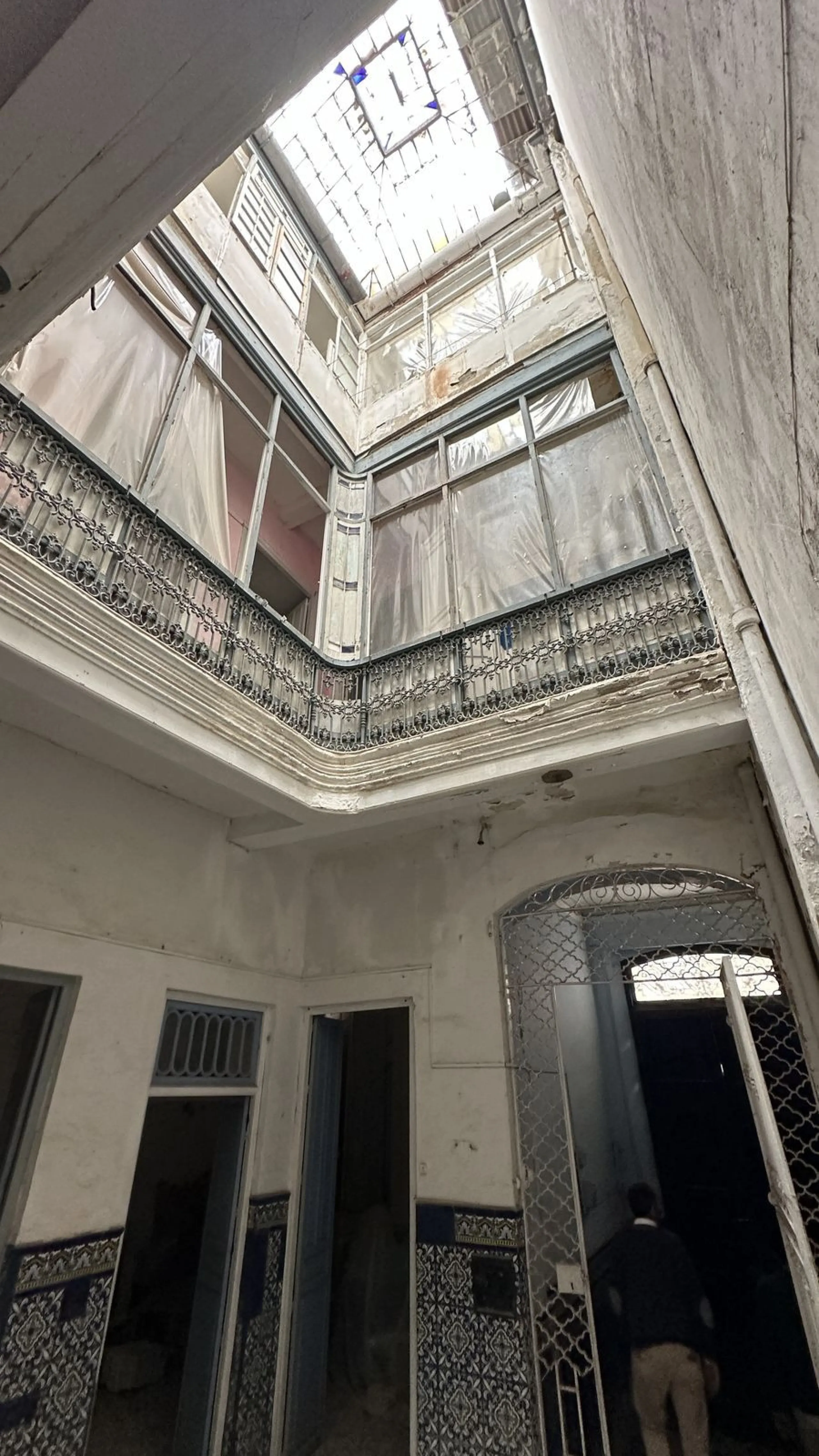 Building in the Malaga Centro Historico with hidden charm and beauty! Built with traditional regional architectural style and documented in the Malaga book of architecture.