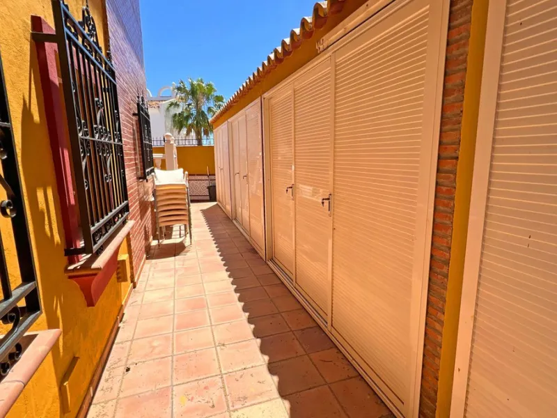 Looking for a new place to call home? This huge villa located in the lower area of La Reserva de Marbella is the perfect choice.
