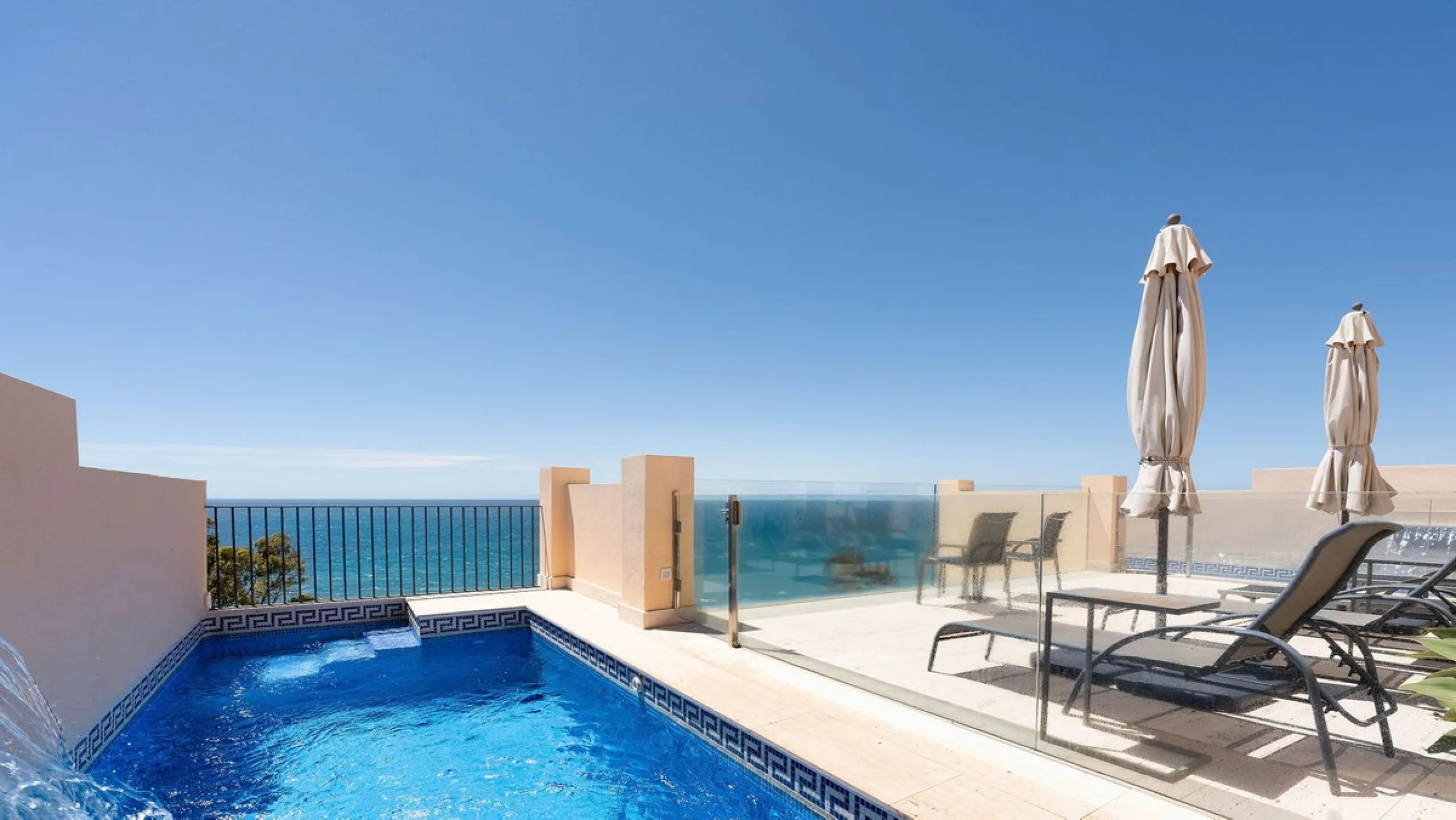 You can not fail to be taken a back by these 360 degree views, a unique Duplex Penthouse which is one of a kind with 6 bedroom suites and completely Frontline with 2 private pools (one heated).