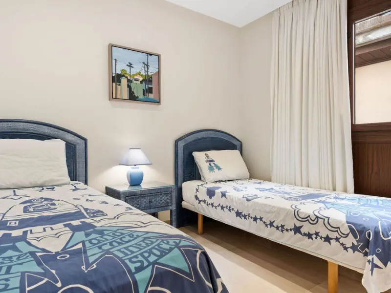 You can not fail to be taken a back by these 360 degree views, a unique Duplex Penthouse which is one of a kind with 6 bedroom suites and completely Frontline with 2 private pools (one heated).