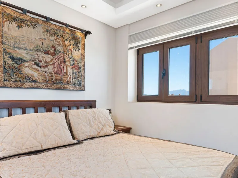You can not fail to be taken a back by these 360 degree views, a unique Duplex Penthouse which is one of a kind with 6 bedroom suites and completely Frontline with 2 private pools (one heated).