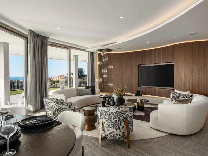 Discover this modern 3-bedroom ground floor apartment in a new eco-friendly development in Benahavís, offering panoramic sea views. Situated within a gated resort-style community surrounded by lush landscaped gardens, this apartment embodies contemporary 
