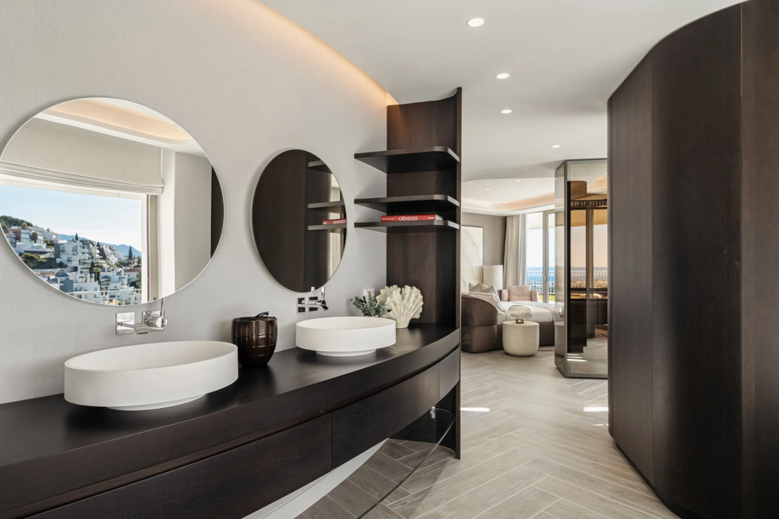Discover this modern 3-bedroom ground floor apartment in a new eco-friendly development in Benahavís, offering panoramic sea views. Situated within a gated resort-style community surrounded by lush landscaped gardens, this apartment embodies contemporary 