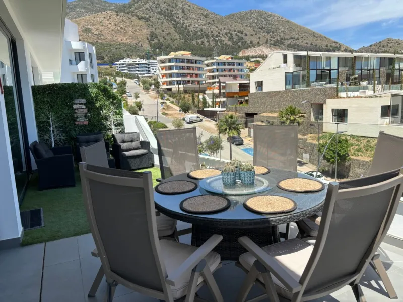 Apartment - Penthouse в продаже в Fuengirola, Málaga. В доме 2 спален и 2 ванных комнат. Площадь дома 133 м²