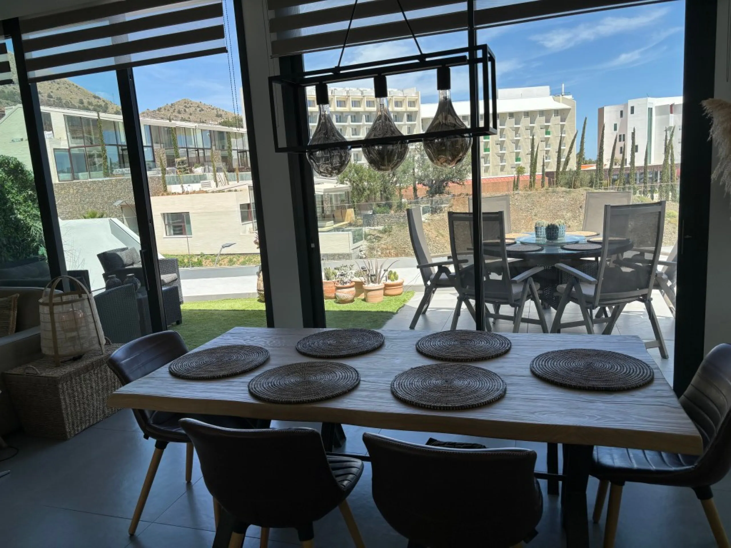 Apartment - Penthouse в продаже в Fuengirola, Málaga. В доме 2 спален и 2 ванных комнат. Площадь дома 133 м²