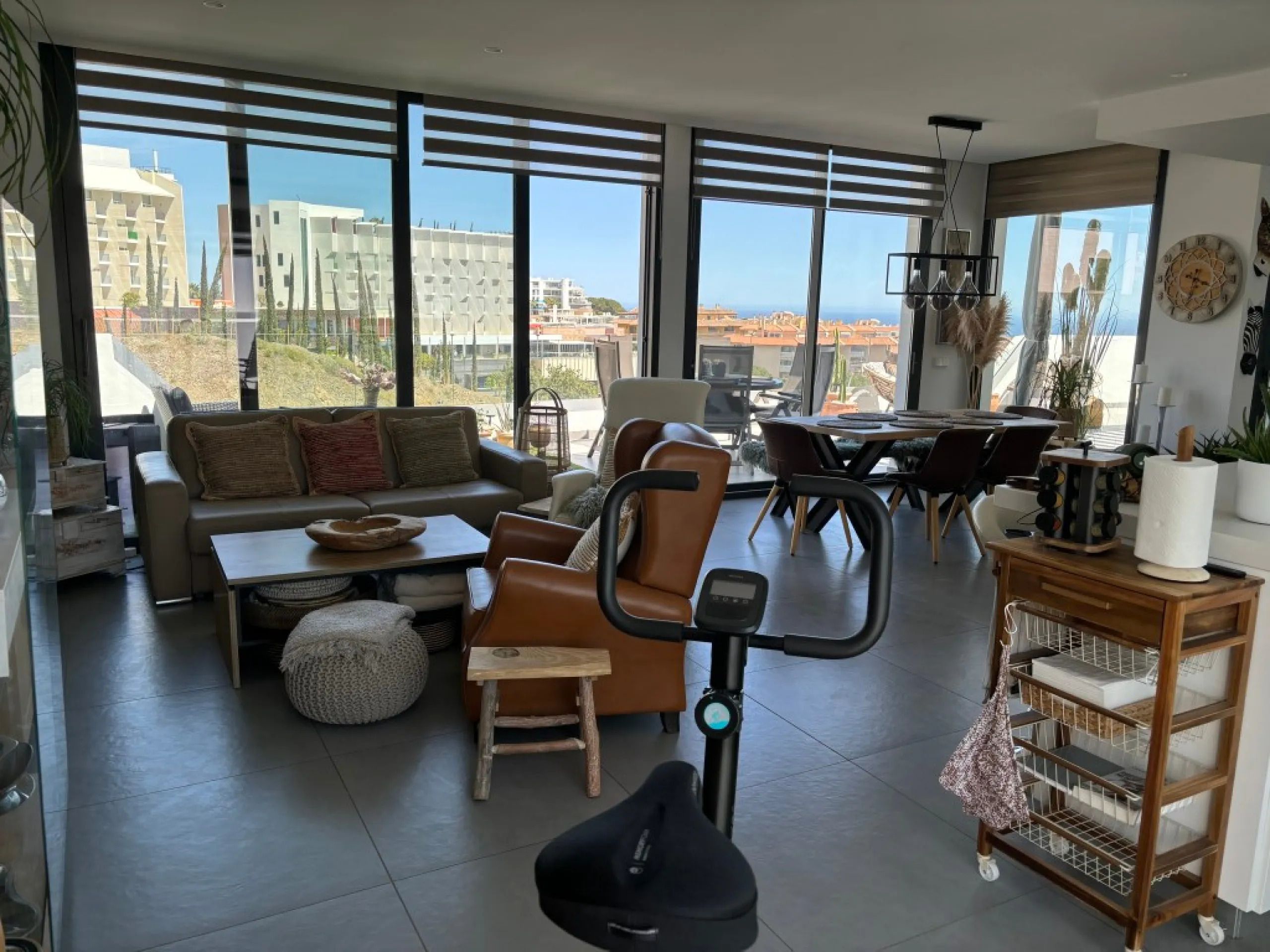 Apartment - Penthouse в продаже в Fuengirola, Málaga. В доме 2 спален и 2 ванных комнат. Площадь дома 133 м²
