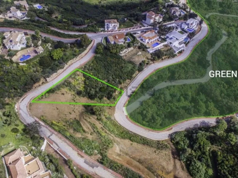 Plot - Residential Plot в продаже в Marbella, Málaga. Площадь участка 1626 м²