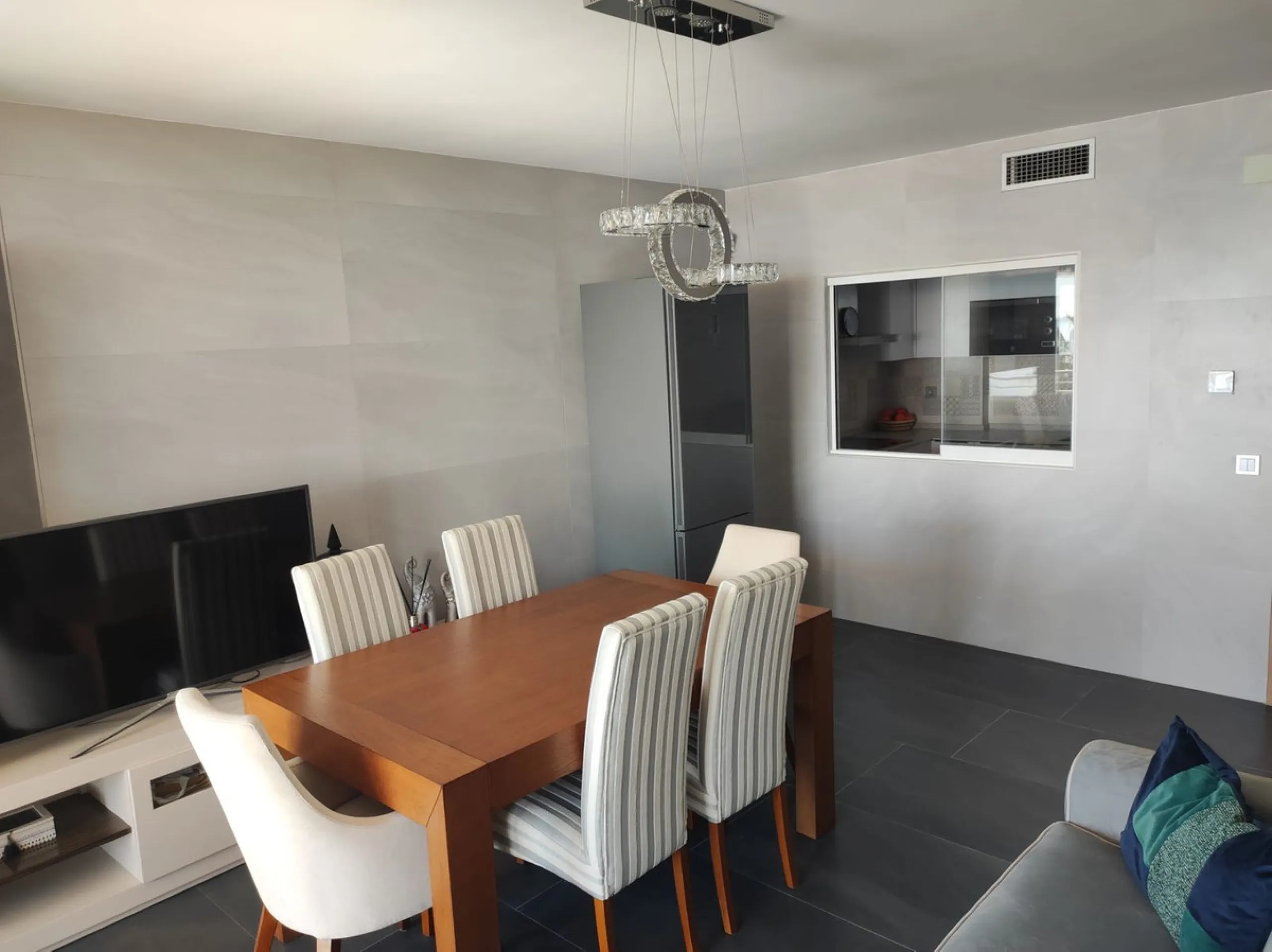 Apartment - Middle Floor Apartment в продаже в Fuengirola, Málaga. В доме 1 спален и 1 ванных комнат. Площадь дома 69 м²