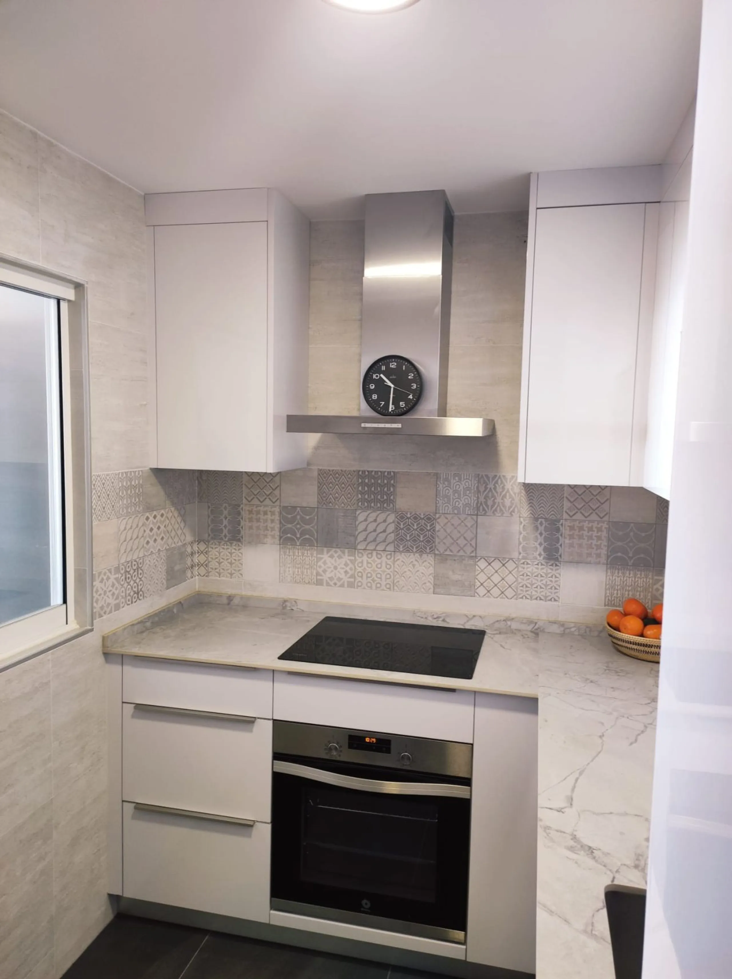 Apartment - Middle Floor Apartment в продаже в Fuengirola, Málaga. В доме 1 спален и 1 ванных комнат. Площадь дома 69 м²