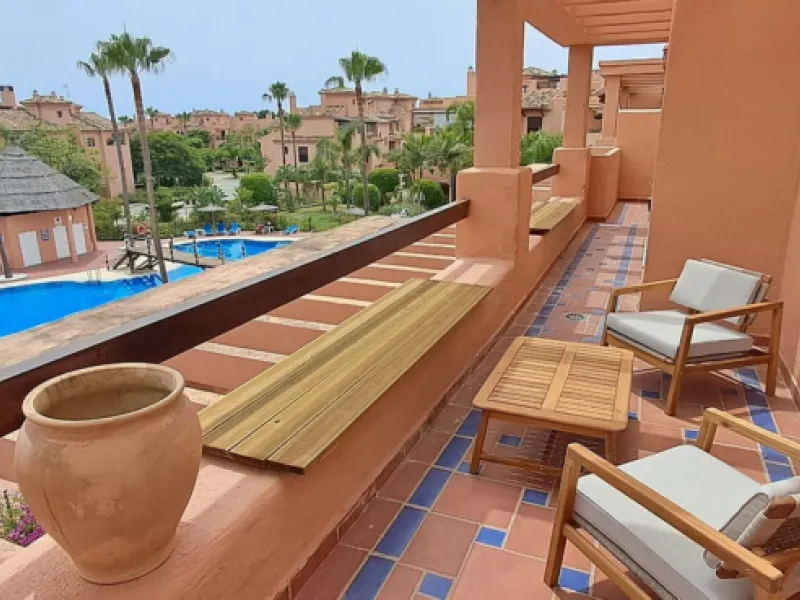 Apartment - Penthouse Duplex в продаже в Estepona, Málaga. В доме 3 спален и 3 ванных комнат. Площадь дома 193 м²