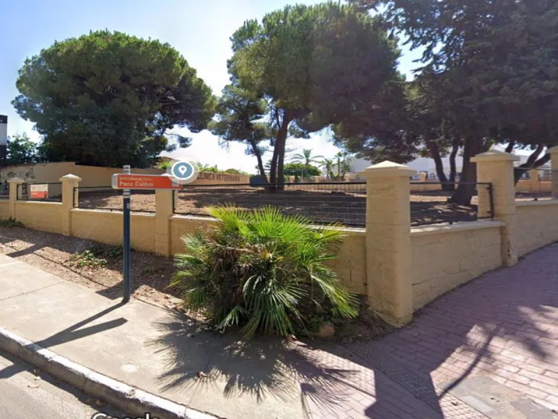 Two joined urban plots for sale! with or without current Villa Project. 1102m2 total plot surface of the joined two plotes. Plot number 1 - 582m2, plot number 2 - 520m2. Total buildability 0.40 = 441 m2, total occupation 35% = 386 m2