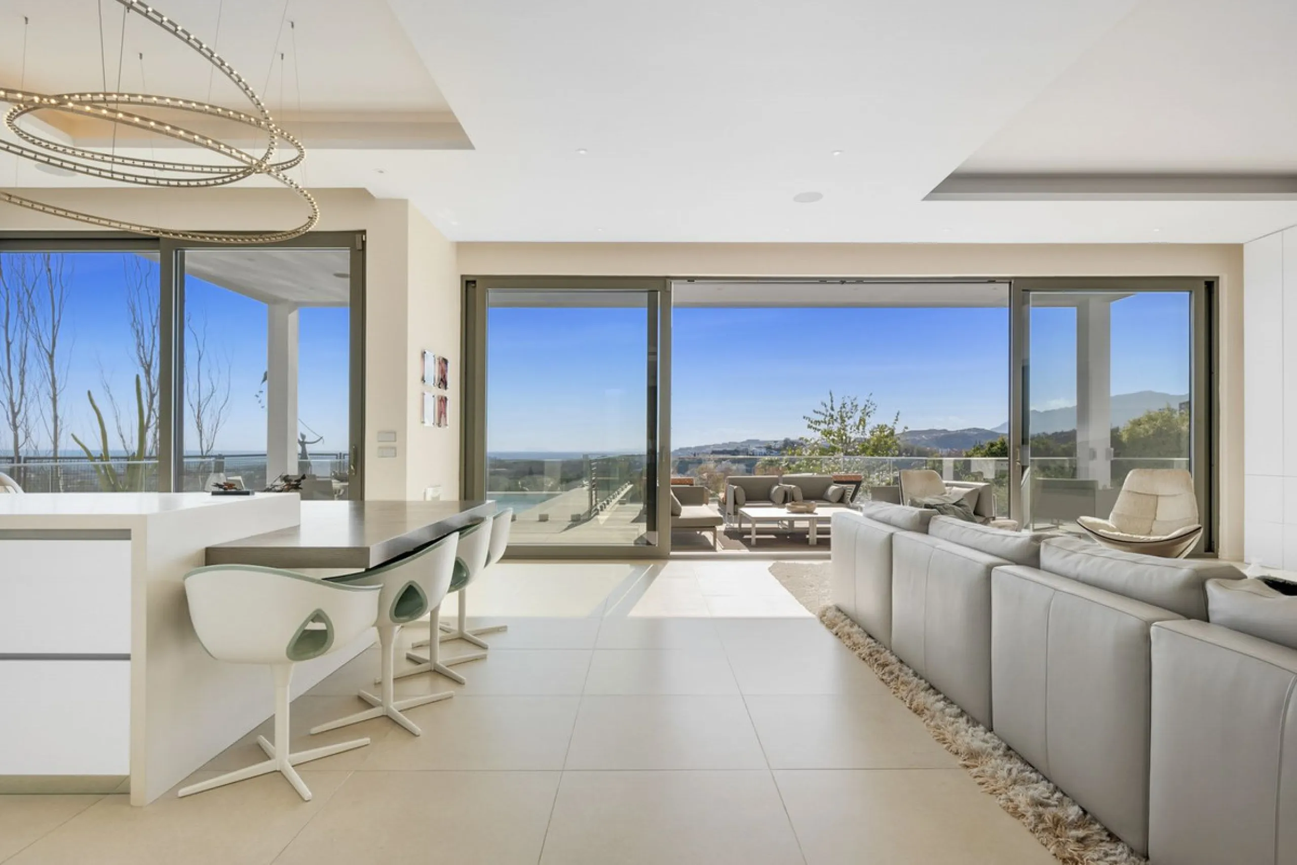 This property stands out as a true gem among modern, luxurious villas, gracefully placed in the exclusive gated community of El Herrojo in the esteemed locale of La Quinta. Elegantly perched atop a captivating hill, this exquisite residence offers a capti
