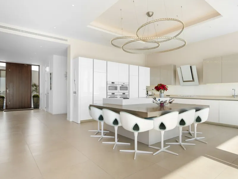 This property stands out as a true gem among modern, luxurious villas, gracefully placed in the exclusive gated community of El Herrojo in the esteemed locale of La Quinta. Elegantly perched atop a captivating hill, this exquisite residence offers a capti